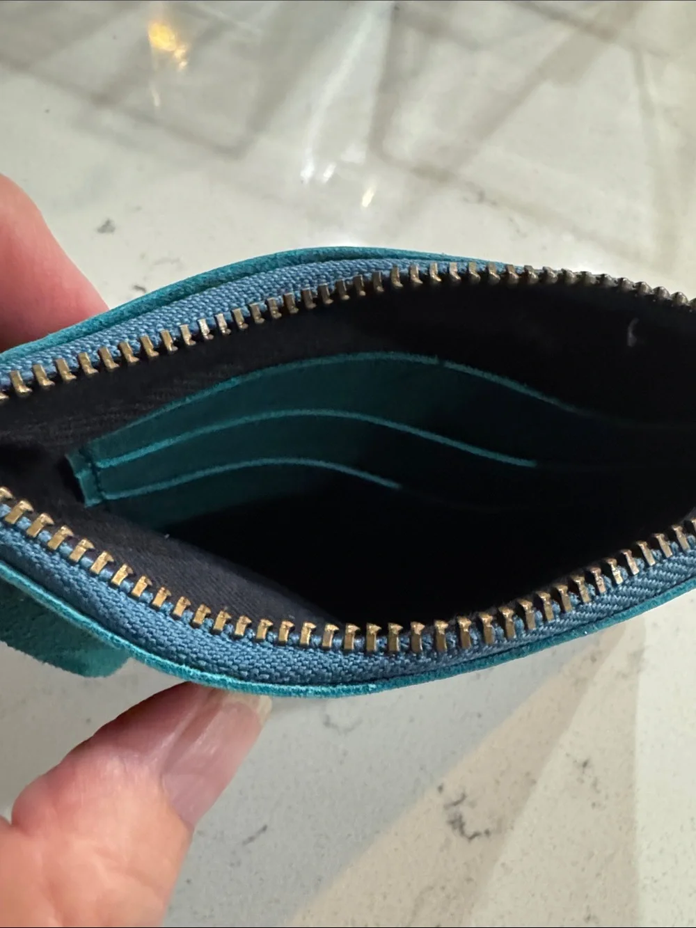 Able compact leather